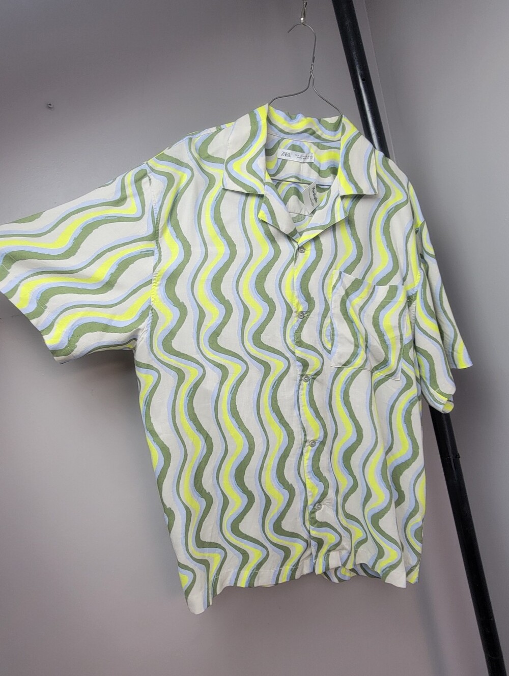 Zara Men XL Short Sleeve Wave-Print Button-Down Lightweit Shirt Lime Light Green